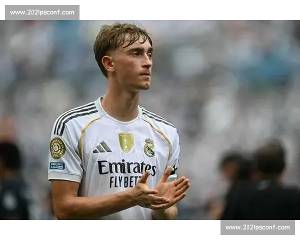 赫伊森：防守端的 “克罗斯”，皇马新核重塑攻防美学